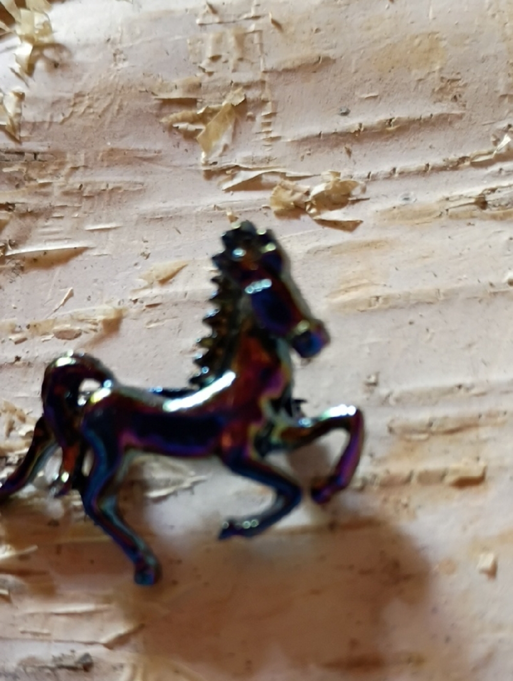 Iridescent Rainbow Metallic Horse Pin - Picture 4 of 7